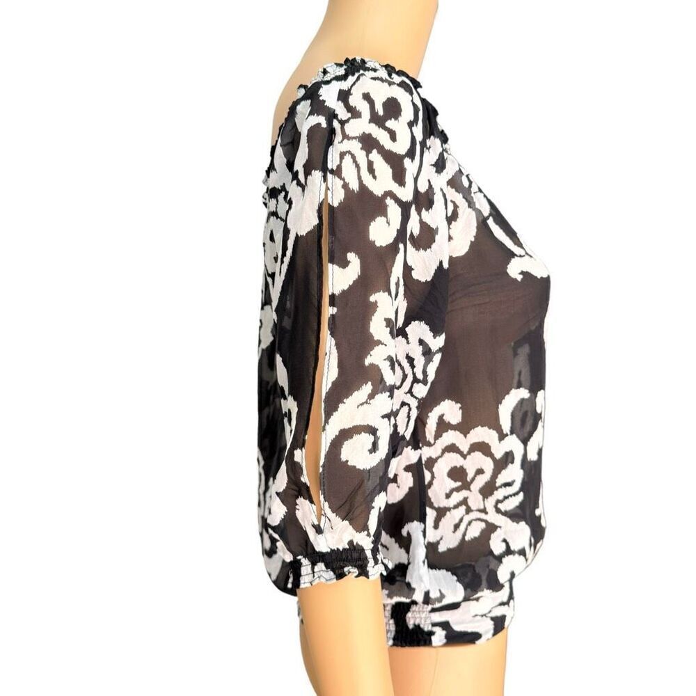 White House Black Market Womens 100% Silk Blouse Floral Cold Shoulder size XS - Picture 2 of 7